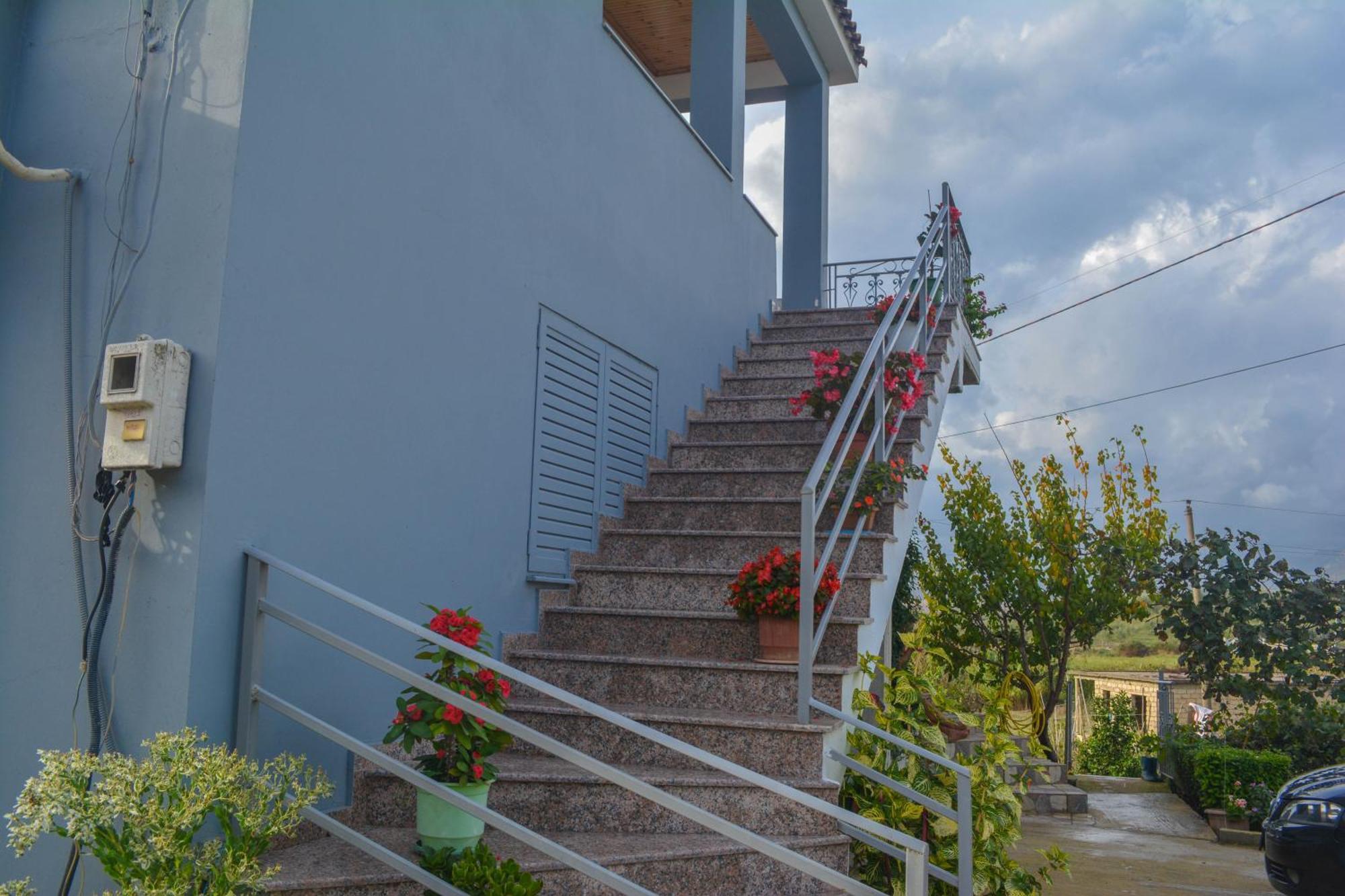 Apartments Villa Luti Stjar Екстер'єр фото
